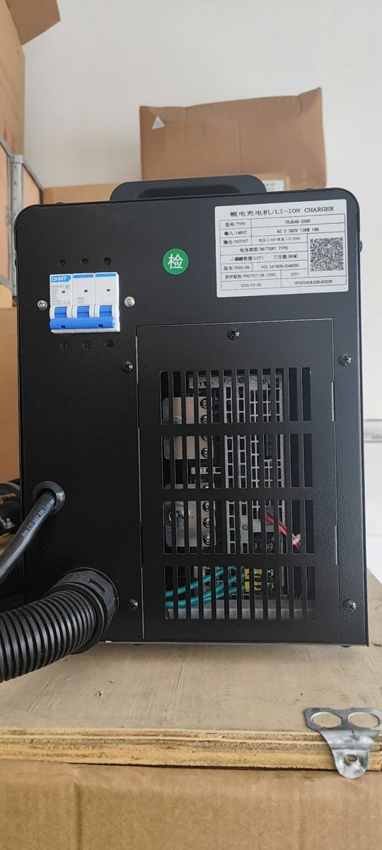 MÁY SẠC BÌNH ĐIỆN LITHIUM 48V200A CHÍNH HÃNG CHO XE NÂNG ĐIỆN