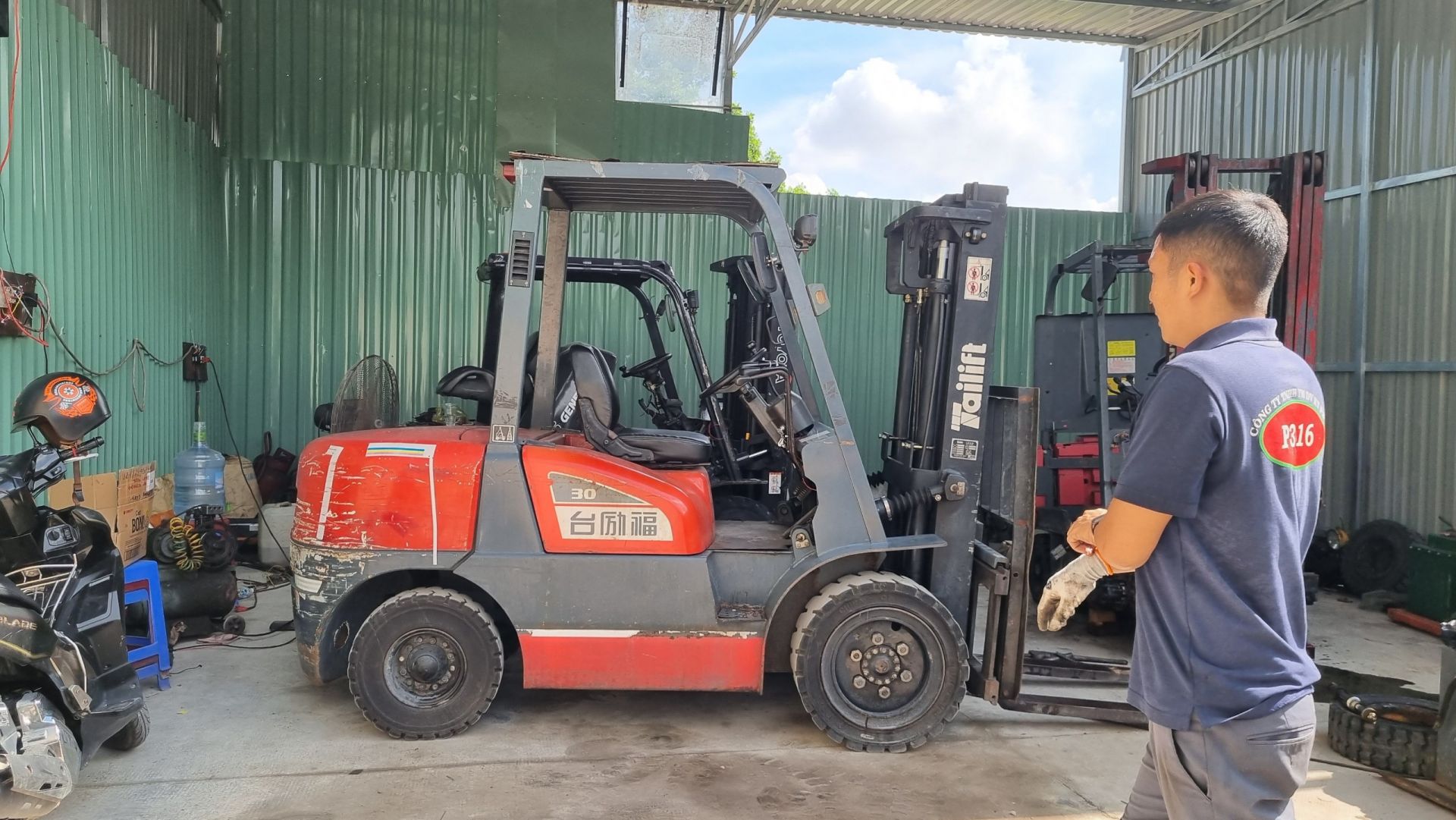 Xe nâng Tailift model FD - Xe nâng P316