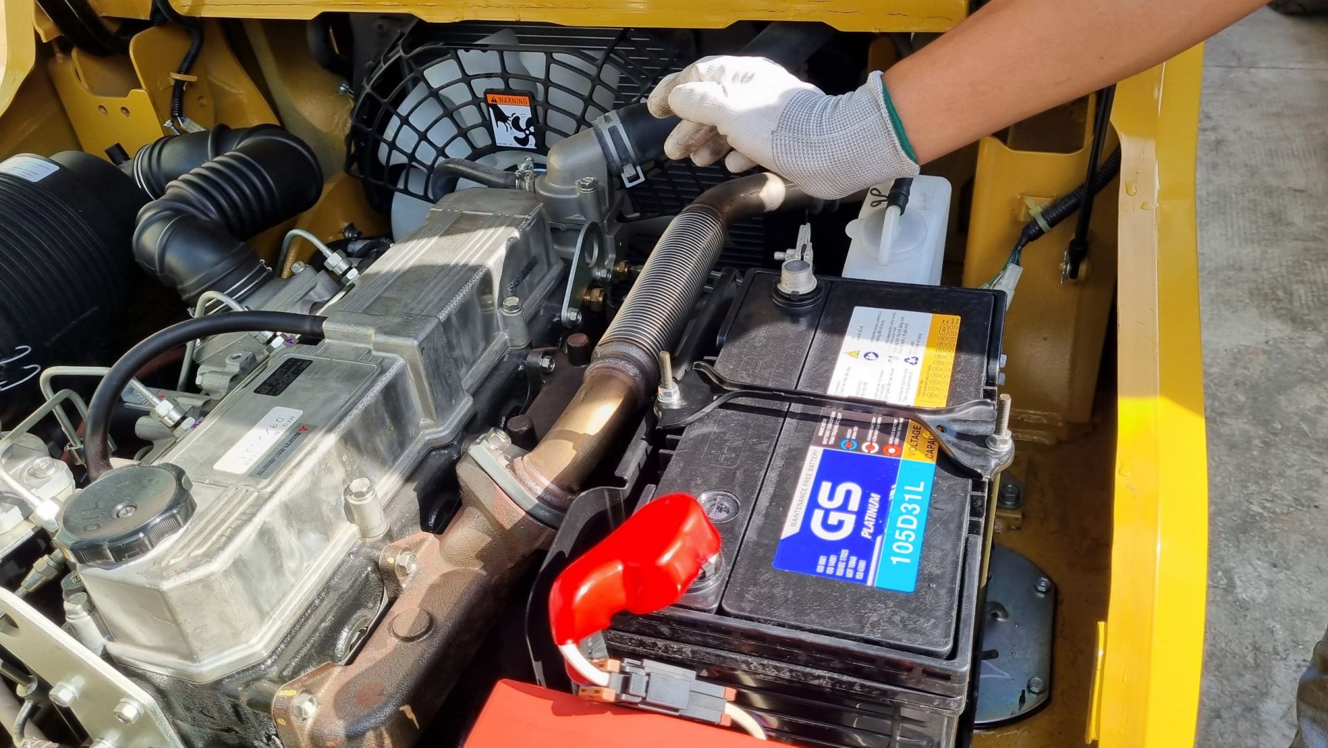 Xe nâng dầu CAT 2.5 TẤN , model DP25NT - Xe nâng tiết kiệm nhiên liệu